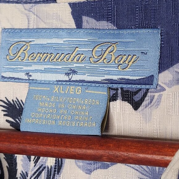 Bermuda Bay 100% silk Blue and white Tropical Floral Hawaiian button up XL - Picture 5 of 10
